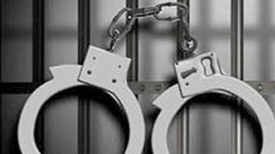 The snatcher escaped from police custody by scaling the wall of a petrol pump that they stopped at on the way to the court (Representative photo)
