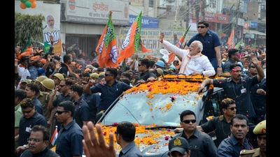 Narendra Modi is a mass leader; he is also the world’s most popular leader. His tenure, first as CM and now as PM, has been marked by several incidents of impromptu connection with the masses (HTPHOTO)