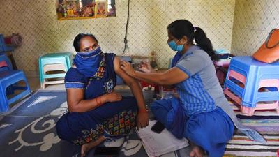 A Covid-19 vaccination site was set up at the Shivaji Park to extend the coverage to more residents, health department said. (Vipin Kumar /HT PHOTO)