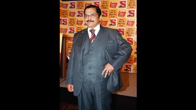 Veteran actor Tiku Talsania has been a part of films such as Raja (1995), Raja Hindustani (1996), Ishq (1997) among many others. Veteran actor Tiku Talsania has been a part of films such as Raja (1995), Raja Hindustani (1996), Ishq (1997) among many others.