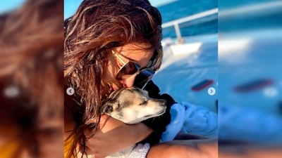 Priyanka Chopra kisses her pet Chihuahua on his head as she clicks a selfie. (Instagram/@priyankacjopra) Priyanka Chopra kisses her pet Chihuahua on his head as she clicks a selfie. (Instagram/@priyankacjopra)