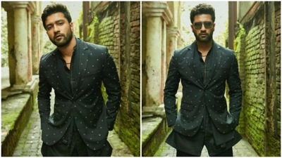 Vicky Kaushal sets dapper vibes in black ensemble. Pics inside (Instagram/@vickykaushal09)