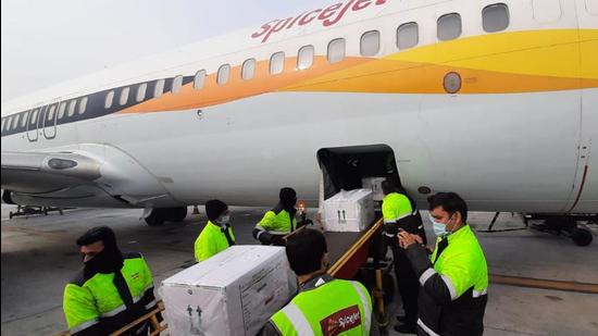 With Pune airport closed for operations from October 16-29, Covid vaccines will be airlifted from Pune to Mumbai by the Indian Air Force (IAF). (HT FILE)