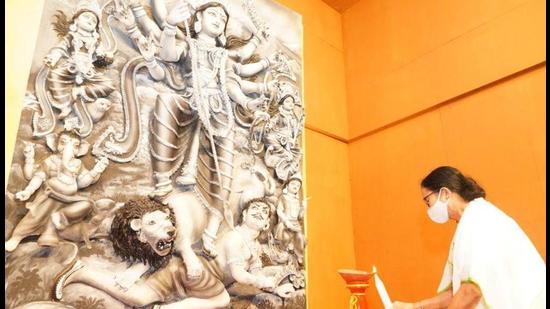 West Bengal chief minister Mamata Banerjee inaugurated some of the big puja pandals on Wednesday. (PHOTO CREDIT: TMC.) West Bengal chief minister Mamata Banerjee inaugurated some of the big puja pandals on Wednesday. (PHOTO CREDIT: TMC.)
