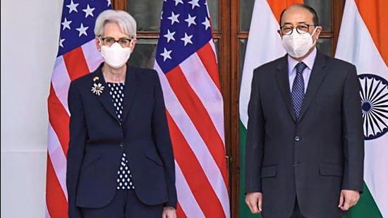 US deputy secretary of State Wendy Sherman (left) with Indian foreign secretary Harsh Vardhan Shringla in New Delhi . (ANI)
