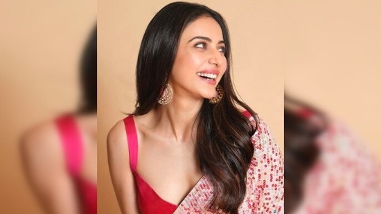 Rakul Preet's smile in this picture will surely take your breath away.(Instagram/@rakulpreet)