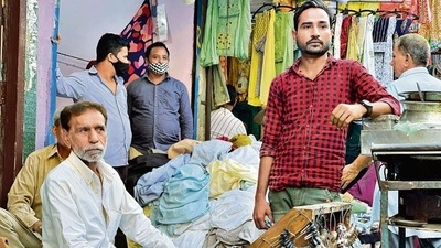 The establishment has been in Tiraha Behram Khan for more than 40 years. The establishment has been in Tiraha Behram Khan for more than 40 years.
