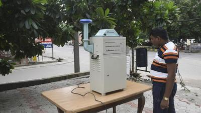 The UP Pollution Control Board installed a pollution checking machine in Ghaziabad on September 17. (Sakib Ali/HT Archive) The UP Pollution Control Board installed a pollution checking machine in Ghaziabad on September 17. (Sakib Ali/HT Archive)