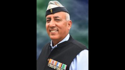 BJP candidate Brigadier Kushal Thakur (retd), a Kargil war hero, will take on Pratibha Singh of the Congress in the Mandi parliamentary byelection on October 30. (HT file photo) BJP candidate Brigadier Kushal Thakur (retd), a Kargil war hero, will take on Pratibha Singh of the Congress in the Mandi parliamentary byelection on October 30. (HT file photo)