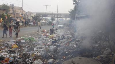 Illegal waste dumping on roads and vacant plots is a major issue in Gurugram, with the MCG aiming to tackle the issue to curb pollution levels. (HT Archive) Illegal waste dumping on roads and vacant plots is a major issue in Gurugram, with the MCG aiming to tackle the issue to curb pollution levels. (HT Archive)