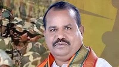 Ramesh Bhusanur came in second in the 2018 assembly elections behind MC Managuli of the JD(S). (HT Photo) Ramesh Bhusanur came in second in the 2018 assembly elections behind MC Managuli of the JD(S). (HT Photo)