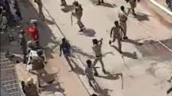 Tension started on Sunday evening over the removal of religious flags from Kawardha town’s Lohara Chowk area (Phto Courtesy- Chhattisghar BJP Twitter)