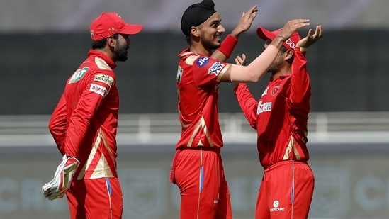 Arshdeep Singh continued his fine form and grabbed 2 for 35 removing Ruturaj Gaikwad and Moeen Ali.(IPL/Twitter)