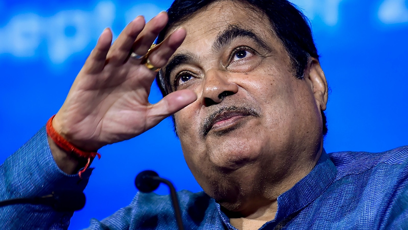 Gadkari Wants To Increase Speed Limits On Expressways To 140 Kmph Bill 