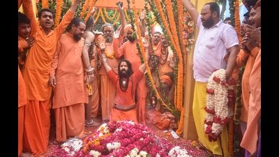 Balbeer Giri, the newly appointed successor and head of the Akhada Parishad. (HT) Balbeer Giri, the newly appointed successor and head of the Akhada Parishad. (HT)