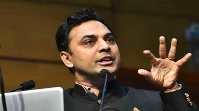 Chief economic advisor KV Subramanian has posted a note on Twitter on Friday announcing that he will be going back to academia after completing his term next month. Chief economic advisor KV Subramanian has posted a note on Twitter on Friday announcing that he will be going back to academia after completing his term next month. 
