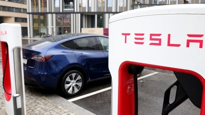 Nitin Gadkari said he was holding dialogues with Tesla officials regarding the company's demand related to tax concessions (Bloomberg) Nitin Gadkari said he was holding dialogues with Tesla officials regarding the company's demand related to tax concessions (Bloomberg)