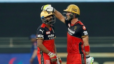 KS Bharat of Royal Challengers Bangalore and Glenn Maxwell of Royal Challengers Bangalore. (PTI)