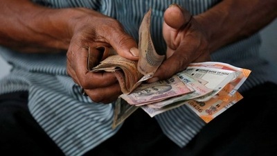 The Indian rupee registered worst weekly loss after April 09 (Reuters) The Indian rupee registered worst weekly loss after April 09 (Reuters)