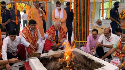 Haryana chief minister Manohar Lal Khattar and Panchkula MLA and Speaker Gian Chand Gupta performing a havan at the Mata Mansa Devi temple in Panchkula on Friday. (Sant Arora/HT) Haryana chief minister Manohar Lal Khattar and Panchkula MLA and Speaker Gian Chand Gupta performing a havan at the Mata Mansa Devi temple in Panchkula on Friday. (Sant Arora/HT)