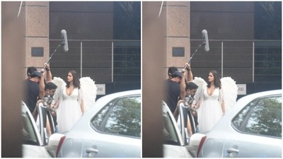On Friday, Ileana was snapped outside her recent shoot location and she looks right out of a fairytale. No kidding, because she dressed up like an angel. (HT Photos/Varinder Chawla) On Friday, Ileana was snapped outside her recent shoot location and she looks right out of a fairytale. No kidding, because she dressed up like an angel. (HT Photos/Varinder Chawla)