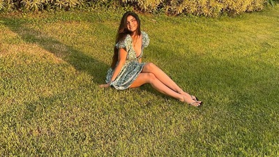 Palak is the daughter of actor Shweta Tiwari. Palak is the daughter of actor Shweta Tiwari.