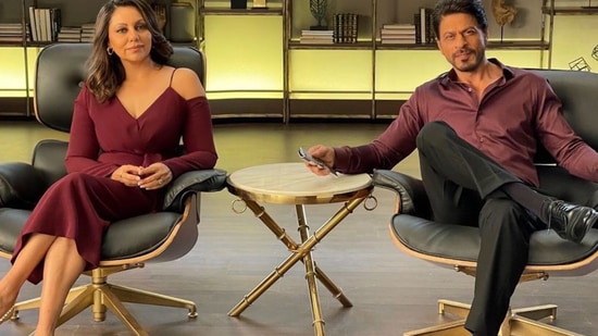 Gauri and Shah Rukh Khan in Farah Khan's post.