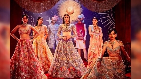 Earlier, Diana Penty turned showstopper at the Lakme Fashion Week.(Instagram/@dianapenty)