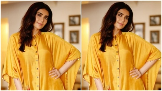 Karishma ringed into the second day of Navratri in a stunning traditional attire. Celebrating the nine-day festival, Karishma chose to go Gujarati in a bright yellow kurta. “Kemcho? Majama (How are you? Good),” wrote Karishma in Gujarati.(Instagram/@karishmaktanna)