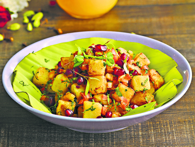 Aalu chaat dressed with fruits