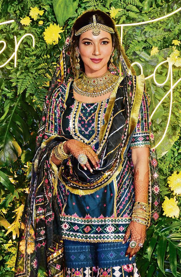 Gauahar Khan shines in her wedding photoshoot (Photo: viral bhayani) Gauahar Khan shines in her wedding photoshoot (Photo: viral bhayani)