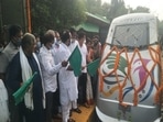 Odisha's Forest, Environment and Climate Change Minister Bikram Keshari Arukha flagged off the eco-friendly battery-operated Toy Train at Nadnankanana Zoological Park in Bhubaneswar on Friday.(ANI) Odisha's Forest, Environment and Climate Change Minister Bikram Keshari Arukha flagged off the eco-friendly battery-operated Toy Train at Nadnankanana Zoological Park in Bhubaneswar on Friday.(ANI)