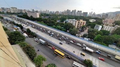 The two lanes of Kopri Rail Over Bridge were inaugurated for commuters by Thane Municipal Corporation and MMRDA on Saturday . (PRAFUL GANGURDE/HT PHOTO)