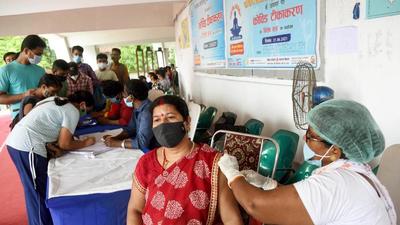 Bihar crossed the 6-crore dose vaccination mark out of its target population of 7.22 crore on Saturday. (HT FILE)