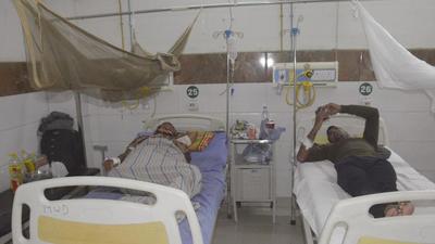 Patients taking treatment at the dengue ward in the Combined District Hospital at Sanjay Nagar in Ghaziabad on Saturday. (Sakib Ali/HT Photo) Patients taking treatment at the dengue ward in the Combined District Hospital at Sanjay Nagar in Ghaziabad on Saturday. (Sakib Ali/HT Photo)