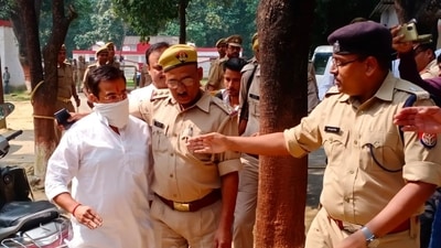 Ashish Mishra, accused of Tikonia violence, reached the Crime Branch office to give his statement on Saturday. (HT PHOTO) Ashish Mishra, accused of Tikonia violence, reached the Crime Branch office to give his statement on Saturday. (HT PHOTO)