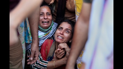 After Sikhs and Kashmiri Pandits were targeted by terrorists in Kashmir, the Shiv Sena launched an attack on the Bharatiya Janata Party (BJP) saying it speaks of Hindutva but failed to save Hindus in the Union Territory. (AP)