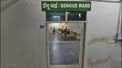 At present, as dengue case count continues to rise in Gurugram, 10 of 30 beds at the dengue ward in Civil Hospital are currently occupied. (HT PHOTO) At present, as dengue case count continues to rise in Gurugram, 10 of 30 beds at the dengue ward in Civil Hospital are currently occupied. (HT PHOTO)