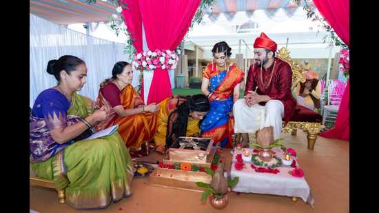 Suniti Gadgil officiates at a wedding in Pune. She has been a priest since the 1980s and says that in the early years, most of the resistance came from women. Suniti Gadgil officiates at a wedding in Pune. She has been a priest since the 1980s and says that in the early years, most of the resistance came from women.