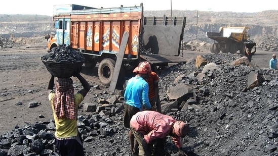 Global coal prices also increased by 40% and India’s imports fell to a two-year low.(HT file photo)