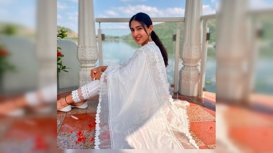 Sara Ali Khan is all smiles as she posed on a boat in the middle of a lake.(Instagram/@saraalikhan)