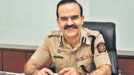 Param Bir Singh was removed as the commissioner of Mumbai Police in March, following the Antilia bomb scare and the subsequent Mansukh Hiren murder cases. (HT File Photo) Param Bir Singh was removed as the commissioner of Mumbai Police in March, following the Antilia bomb scare and the subsequent Mansukh Hiren murder cases. (HT File Photo)