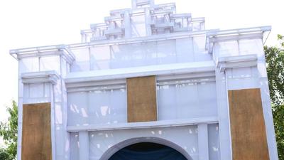 Several Durga puja committees in Patna are erecting pandals that are replicas of famous temples. (Santosh Kumar /HT) Several Durga puja committees in Patna are erecting pandals that are replicas of famous temples. (Santosh Kumar /HT)
