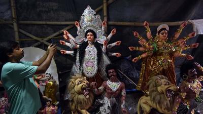 In usual years, Delhi witnesses around 500-600 Durga Puja pandals. (Sanjeev Verma/HT Photo)