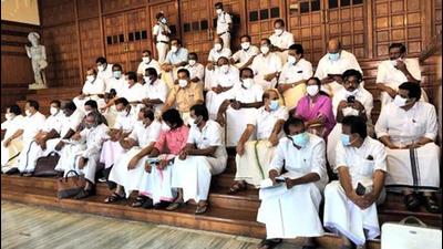 Currently, the Congress party has 100-odd secretaries, many vice-presidents and other office-bearers in Kerala. But the new PCC committee will have only 50 members and their work will be monitored closely. (ANI PHOTO.) Currently, the Congress party has 100-odd secretaries, many vice-presidents and other office-bearers in Kerala. But the new PCC committee will have only 50 members and their work will be monitored closely. (ANI PHOTO.)