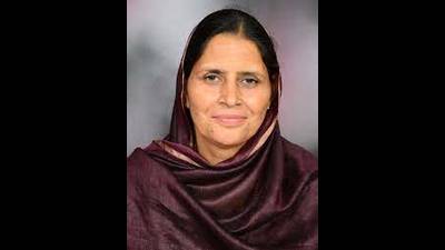 According to Haryana minister of state for women and child development, Kamlesh Dhanda, the contractual appointments will be made on merit under this new and transparent system being implemented by Khattar. (HT File)
