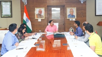 Pralhad Joshi asked people to not fall for fear mongering as the supply of coal is expected to increase following the monsoon’s withdrawal. (Twitter/@JoshiPralhad) Pralhad Joshi asked people to not fall for fear mongering as the supply of coal is expected to increase following the monsoon’s withdrawal. (Twitter/@JoshiPralhad)