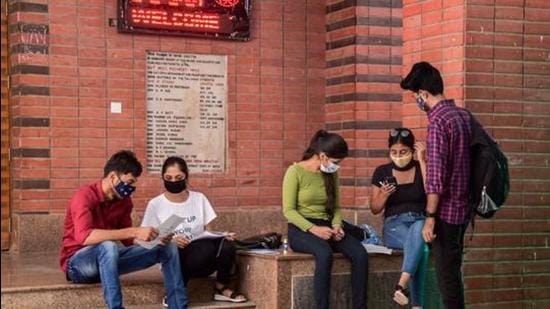 Fees, daily living worries cloud reopening of colleges for students in Pune. (PTI (FOR REPRESENTATIONAL PURPOSE)) Fees, daily living worries cloud reopening of colleges for students in Pune. (PTI (FOR REPRESENTATIONAL PURPOSE))