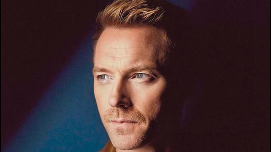 Ronan Keating himself struggled with mental health after losing his mother and his Boyzone bandmate Stephen Gately Ronan Keating himself struggled with mental health after losing his mother and his Boyzone bandmate Stephen Gately
