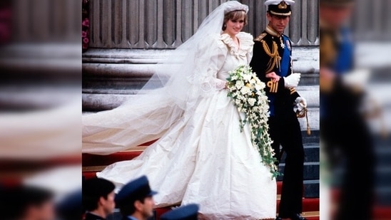Prince Charles and Lady Diana (Rumoured Cost - $137 million): Prince Charles and Lady Diana tied the knot on July 29, 1981, at St. Paul’s Cathedral in London. The royal wedding was attended by 3,500 guests. Around 750 million people watched the wedding live on television.(Instagram/@themaxidress)